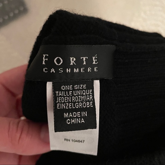 Studded cashmere beanie